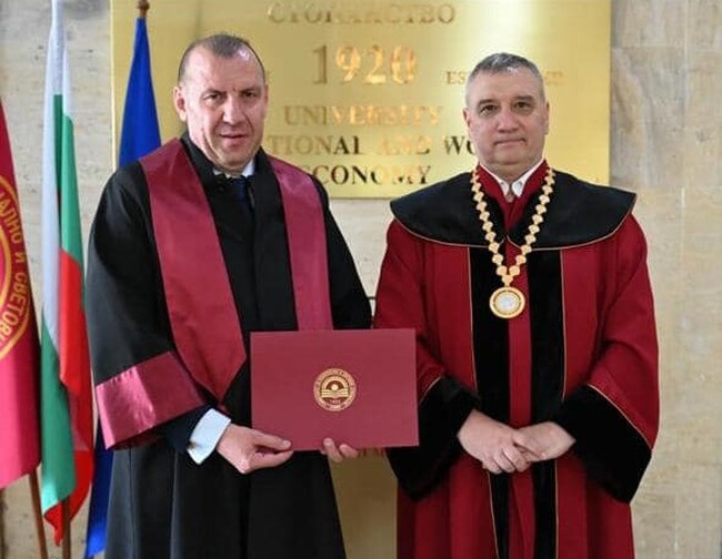 Възпитаник на УНСС е назначен за главен секретар на Министерския съвет на кралство Йордания