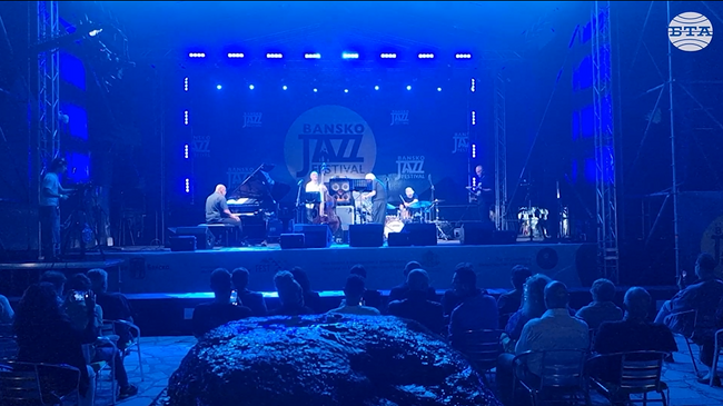 Министърът на културата Мариан Бачев и кметът на Банско Стойчо Баненски закриха 28-то издание на „Банско джаз фестивал“