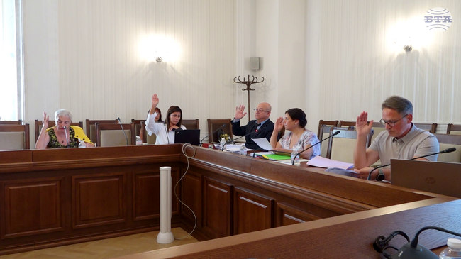 Номинационната комисия допусна за участие в следващия етап от процедурата трима от четиримата кандидати за членове на Комисията за противодействие на корупцията