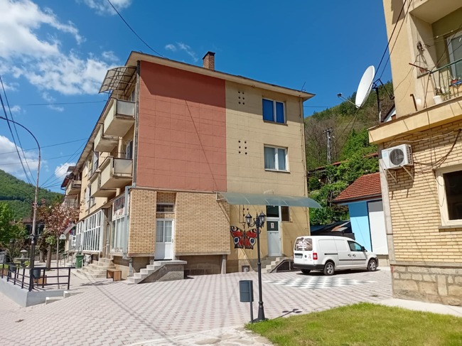 „Новите майстори” продължават да рисуват по босилеградските стени