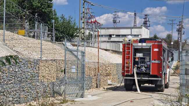 Локализиран е пожарът до кв. "Тракия" в Шумен 