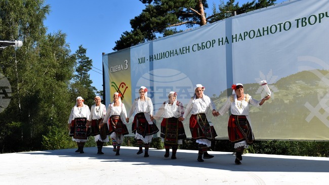 Фолклорни състави от община Монтана спечелиха седем отличия на 13-ия национален събор на българското народно творчество в Копривщица