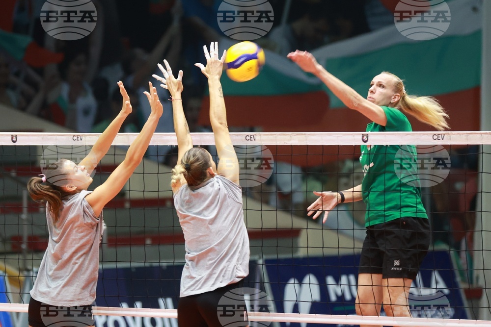 Националният отбор по волейбол за жени отстъпи на Сърбия в контрола