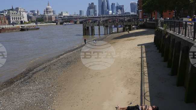 Изминалата 2025 г. е най-горещата и слънчева година за Великобритания от 1884 г., когато започва да се води статистиката