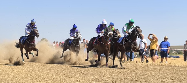 Беловец празнува празника си с атрактивни кушии, забави и концерти