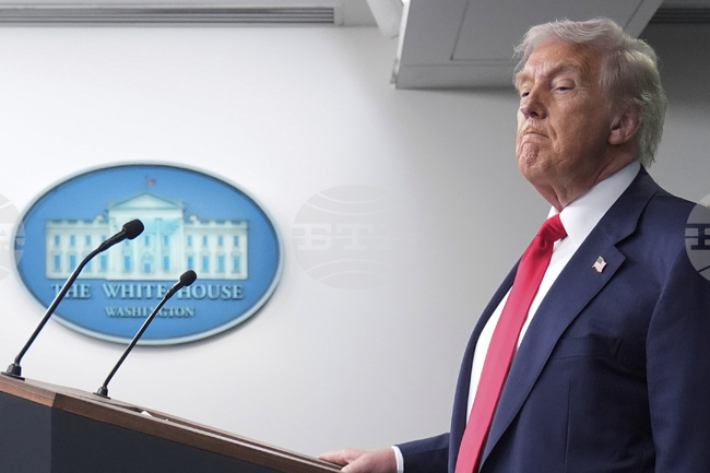 Търговските преговори с Пекин се развиват добре, заяви Тръмп