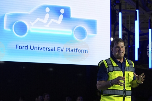 "Форд" ще пусне по-евтини електромобили от 2027 г. в отговор на китайската конкуренция