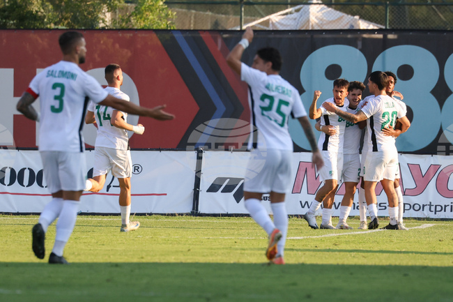 Алберто Салидо отбеляза хеттрик и Берое надви Септември за първата си победа във футболната efbet Лига