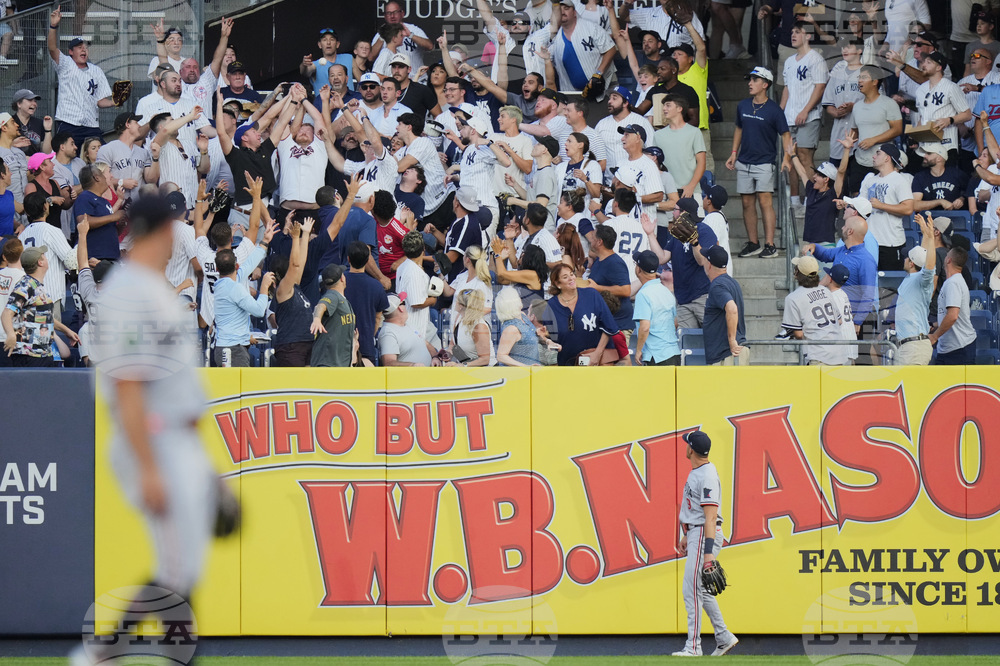 Twins Yankees Baseball