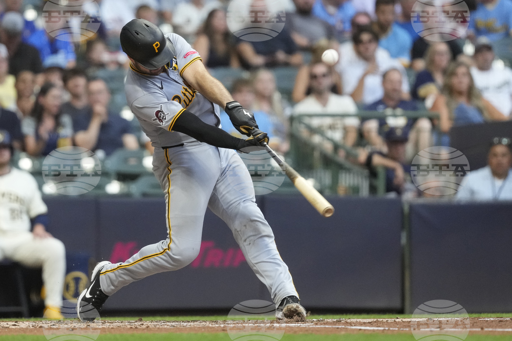 Pirates Brewers Baseball