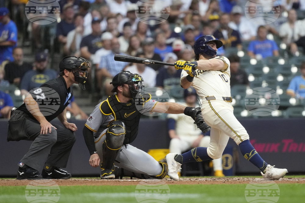 Pirates Brewers Baseball