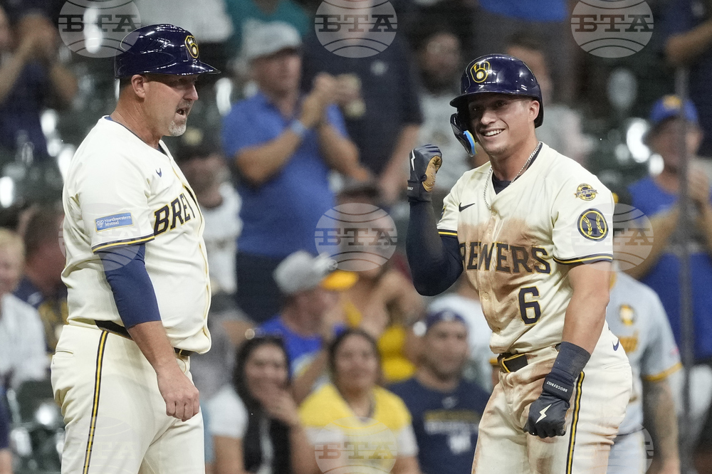 Pirates Brewers Baseball