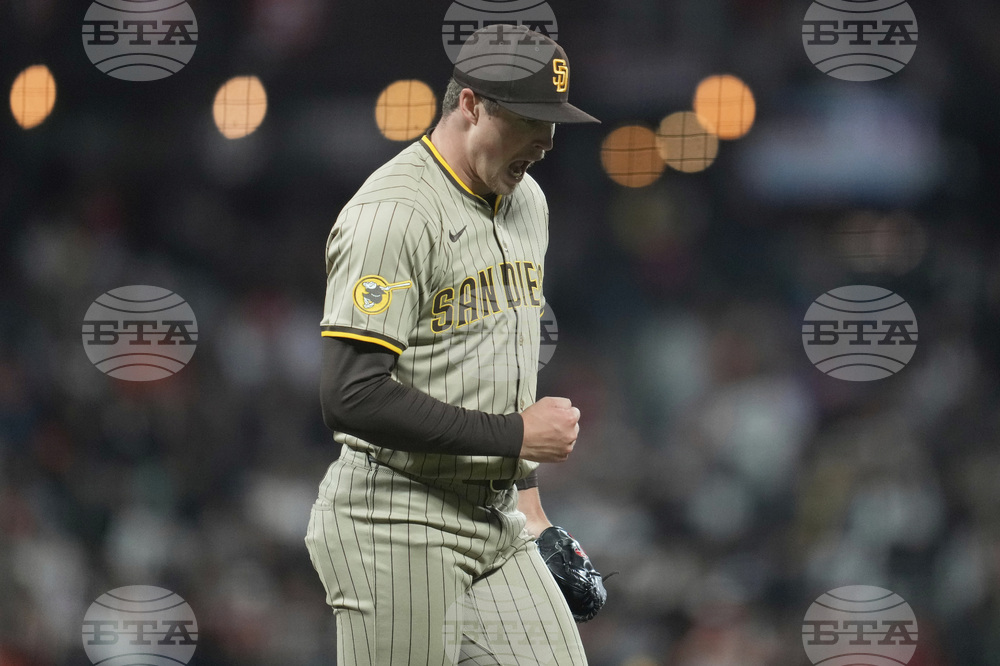 Padres Giants Baseball