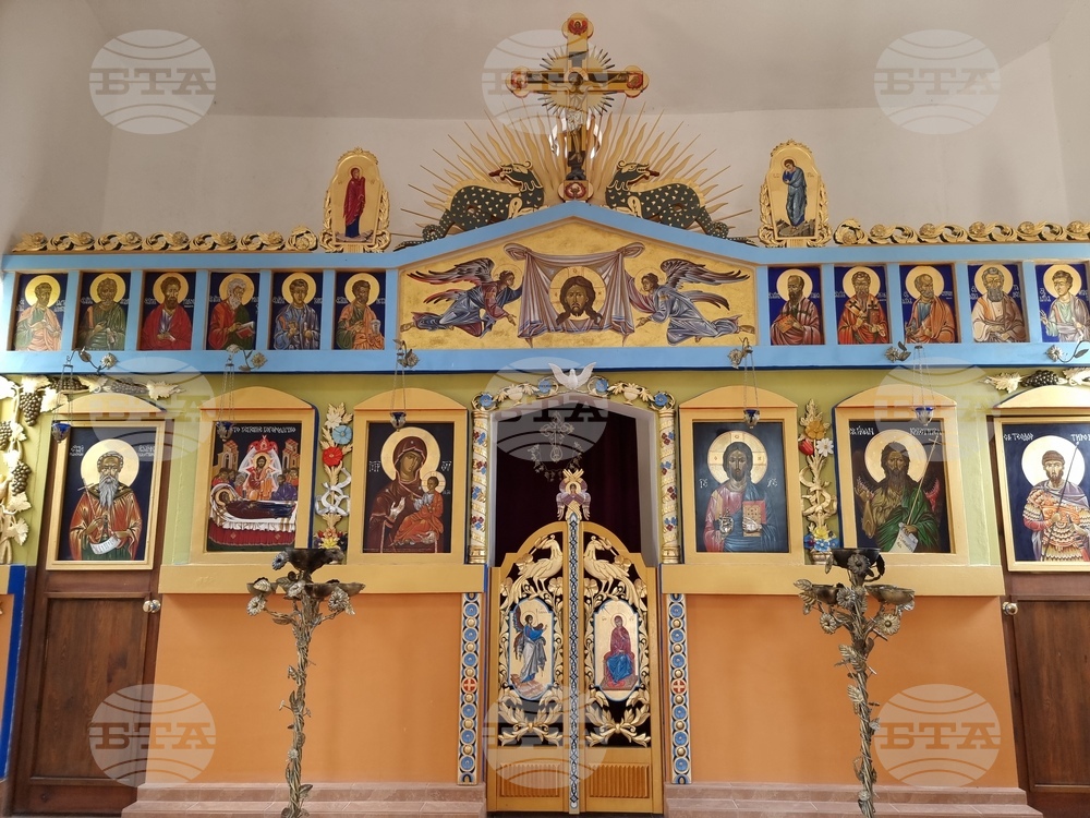Нови чифлик - стенописи - храм - празник