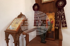 Нови чифлик - стенописи - храм - празник