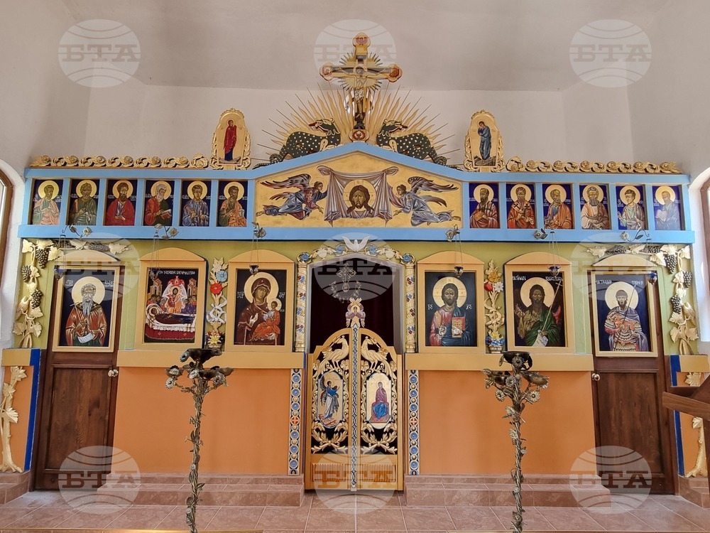 Нови чифлик - стенописи - храм - празник