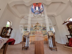 Нови чифлик - стенописи - храм - празник