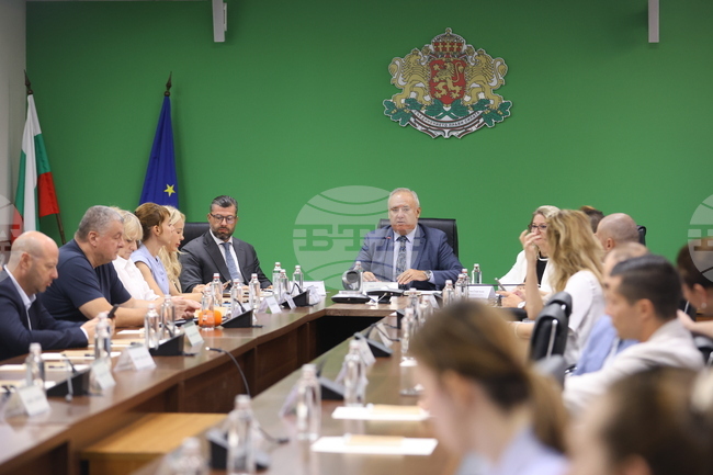 Кметове и експерти очакват, че приемането на еврото у нас ще се отрази добре на българския туризъм