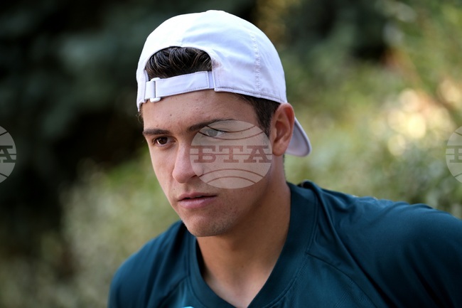 Александър Василев се класира за втория кръг на сингъл на турнира по тенис от сериите "Чалънджър 75" в София