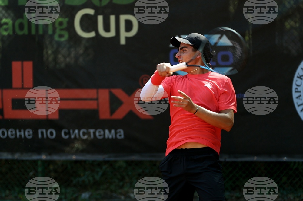 Иван Иванов се класира за полуфиналите на турнир по тенис за мъже в Манакор