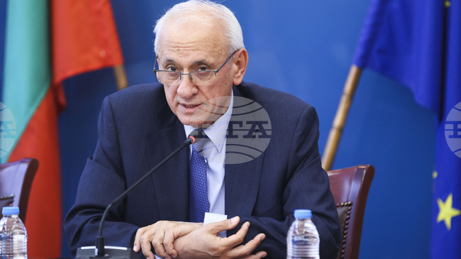Health Minister Halts Export of Vital Medicinal Product