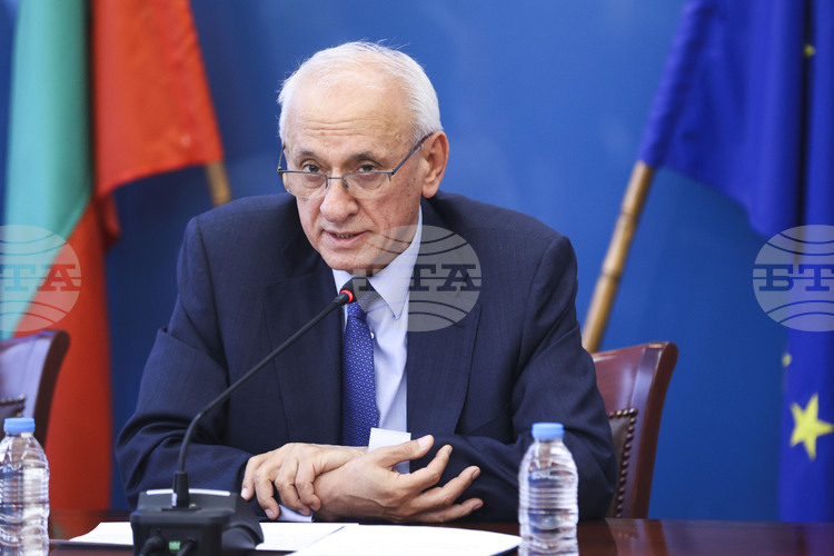 Health Minister Halts Export of Vital Medicinal Product