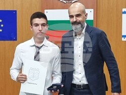 Варна - международни олимпиади и състезания - участници - награди