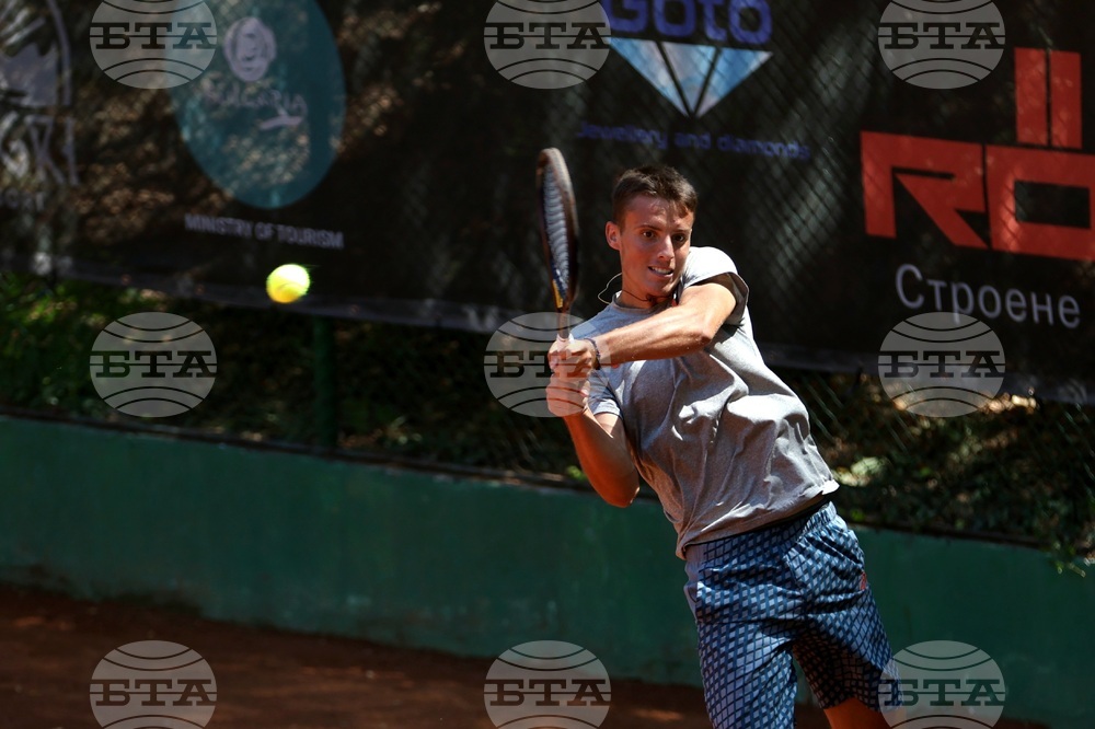 Виктор Марков се класира за полуфиналите на двойки на турнир по тенис в САЩ