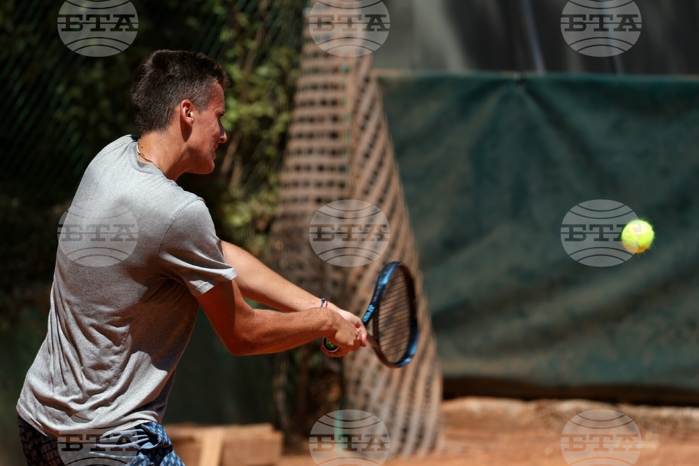 Виктор Марков претърпя загуба във финала на двойки на турнира по тенис в Мансанийо