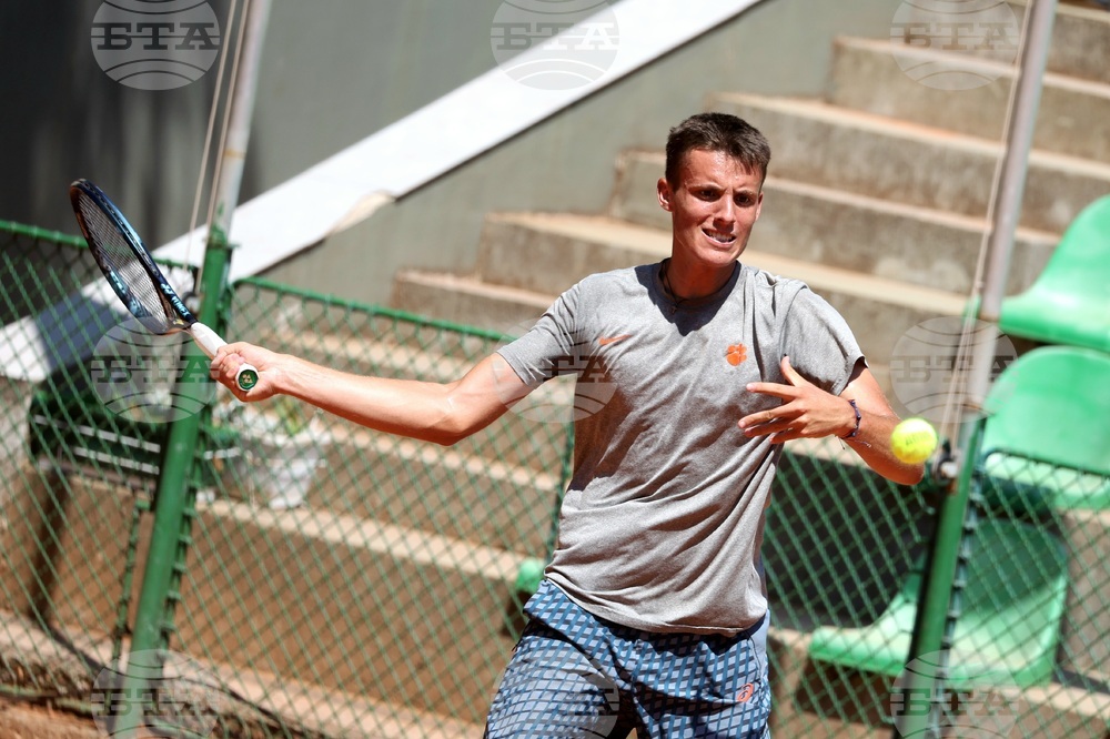 Виктор Марков отпадна на полуфиналите на двойки на турнир по тенис в САЩ