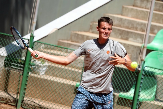 Виктор Марков отпадна на полуфиналите на двойки на турнир по тенис в САЩ