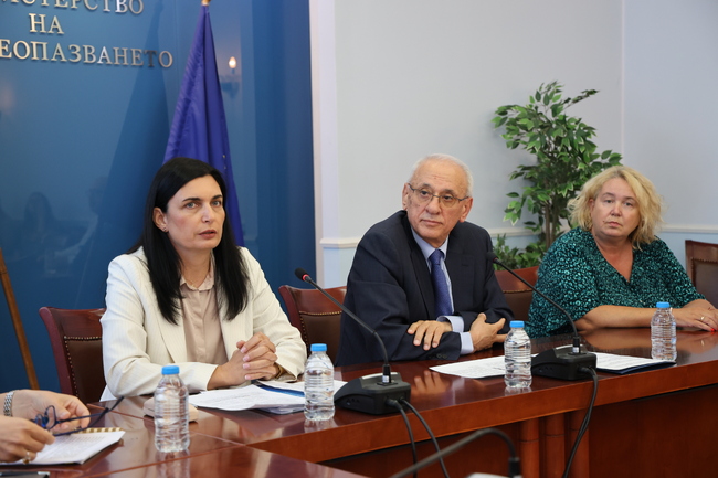 Министерството на здравеопазването и Националният съвет по цени и реимбурсиране представиха мобилното приложение „MedicinePrice“