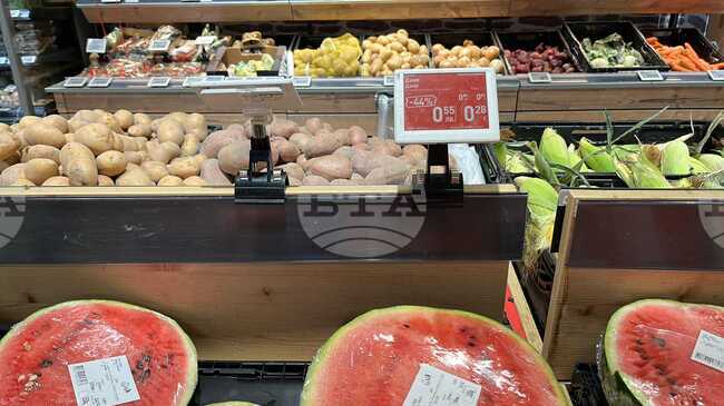 В много търговски обекти в Свищов е въведено двойното обозначение на цените