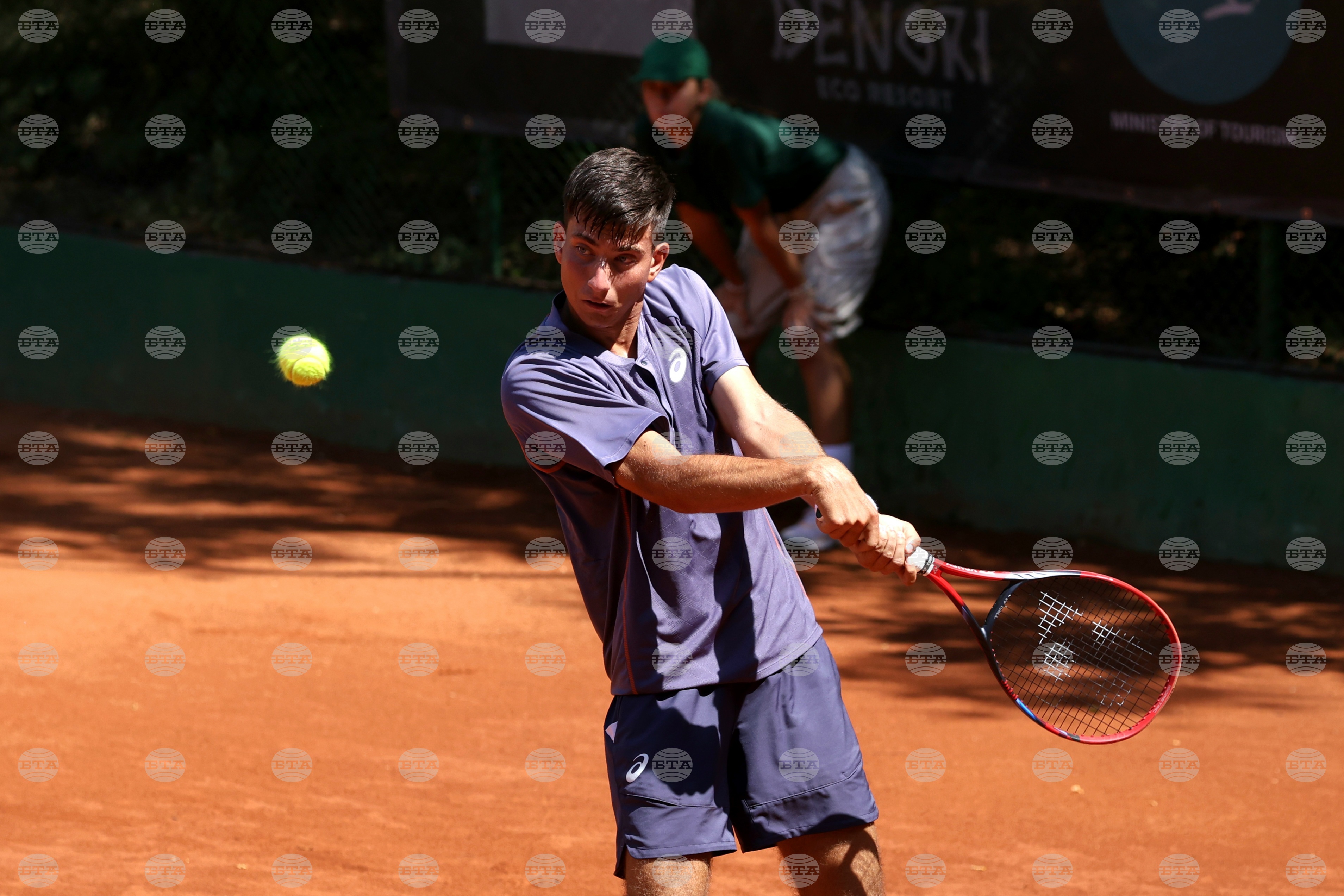 Маздрашки допусна поражение в първия кръг на турнира по тенис от сериите "Чалънджър" в София