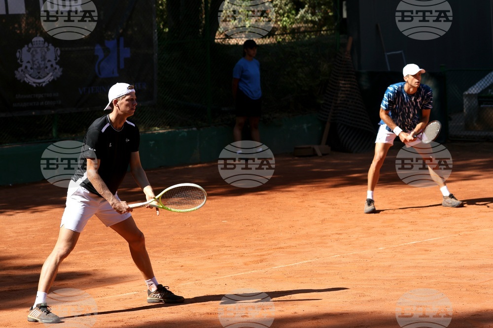 Донски и Нестеров се класираха за четвъртфиналите на двойки на турнира по тенис от сериите "Чалънджър" в София