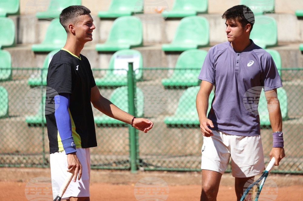 Александър Василев и Виктор Киров отпаднаха в първия кръг на двойки на турнира по тенис от сериите "Чалънджър 75" в София