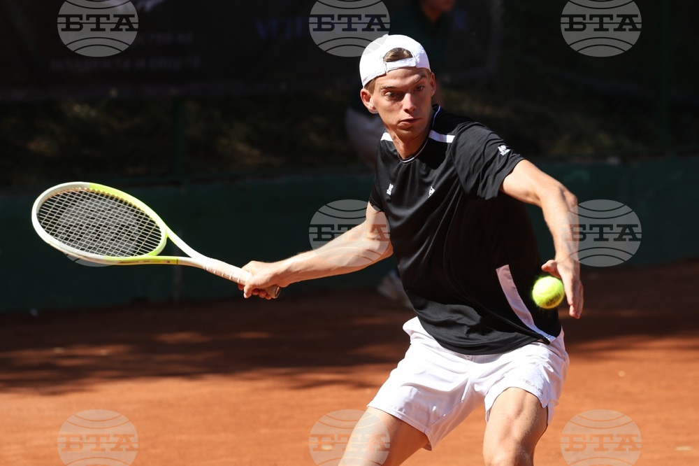 Пьотр Нестеров се класира за четвъртфиналите на турнир по тенис в Гърция