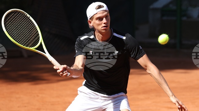 Нестеров се класира за полуфиналите на сингъл и за финала на двойки на турнир по тенис в Монастир