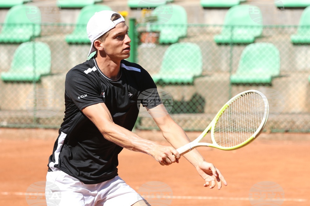 Пьотр Нестеров се класира за четвъртфиналите на сингъл на турнир в Тунис, отпадна на двойки