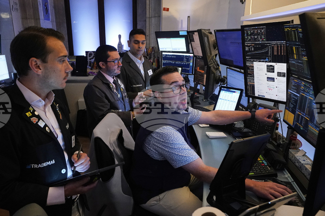 Осем държави, сред които България, подписаха меморандум за сътрудничество на капиталовите пазари