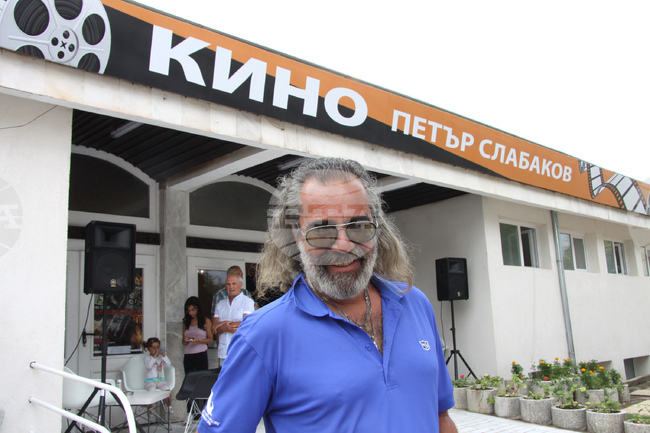 Думата свобода никога не мога да заровя, казва днешният рожденик Андрей Слабаков 