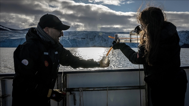 АА: Турската арктическа експедиция проведе атмосферни и океански наблюдения