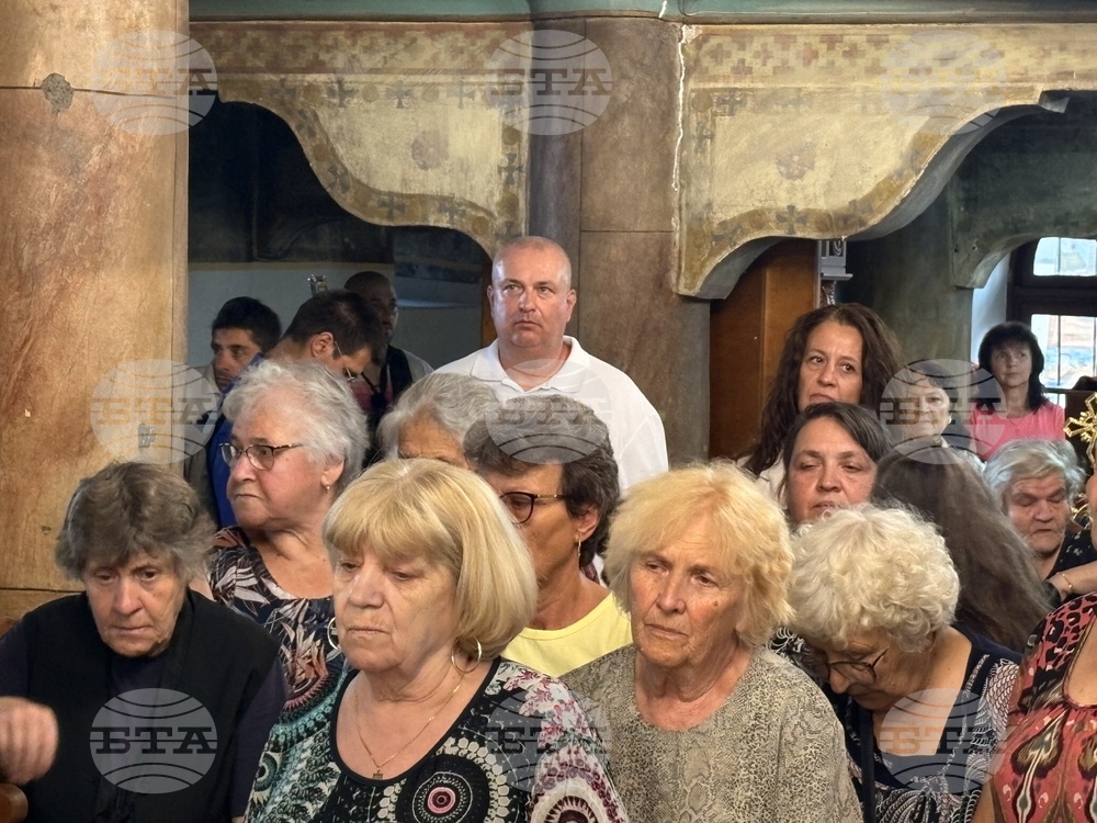 Ихтиман - храм „Успение Богородично“ - патриарх Даниил - вечерня