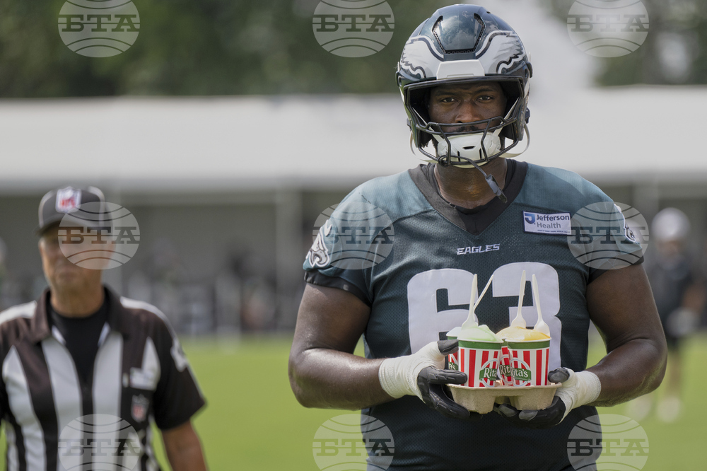 Eagles Camp Football