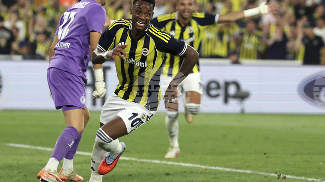 Ал-Насър изпрати нападателя Джон Дуран под наем в руския Зенит