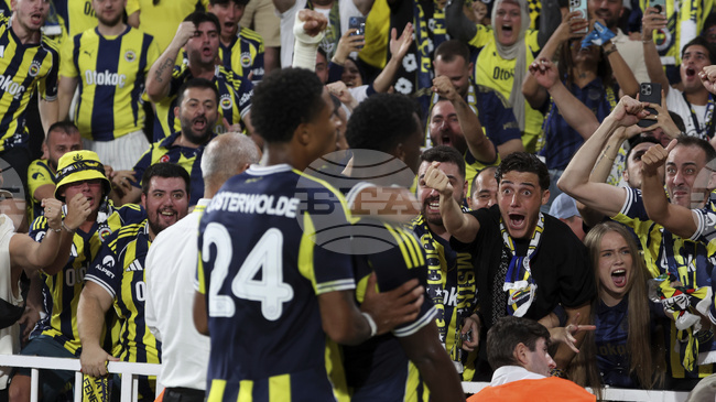 Фенербахче елиминира Фейнерод, Брюж отстрани Залцбург в третия квалификационен кръг на Шампионска лига