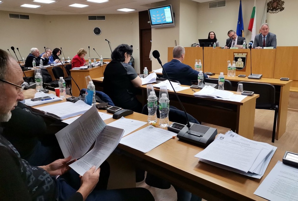 Общински съвет Плевен: Кметът Георг Спартански отчете третата година от мандата пред Общинския съвет на Плевен