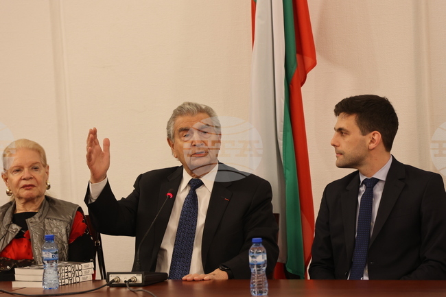 Парламент - Михаел Бар-Зоар - посещение