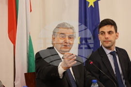 Парламент - Михаел Бар-Зоар - посещение