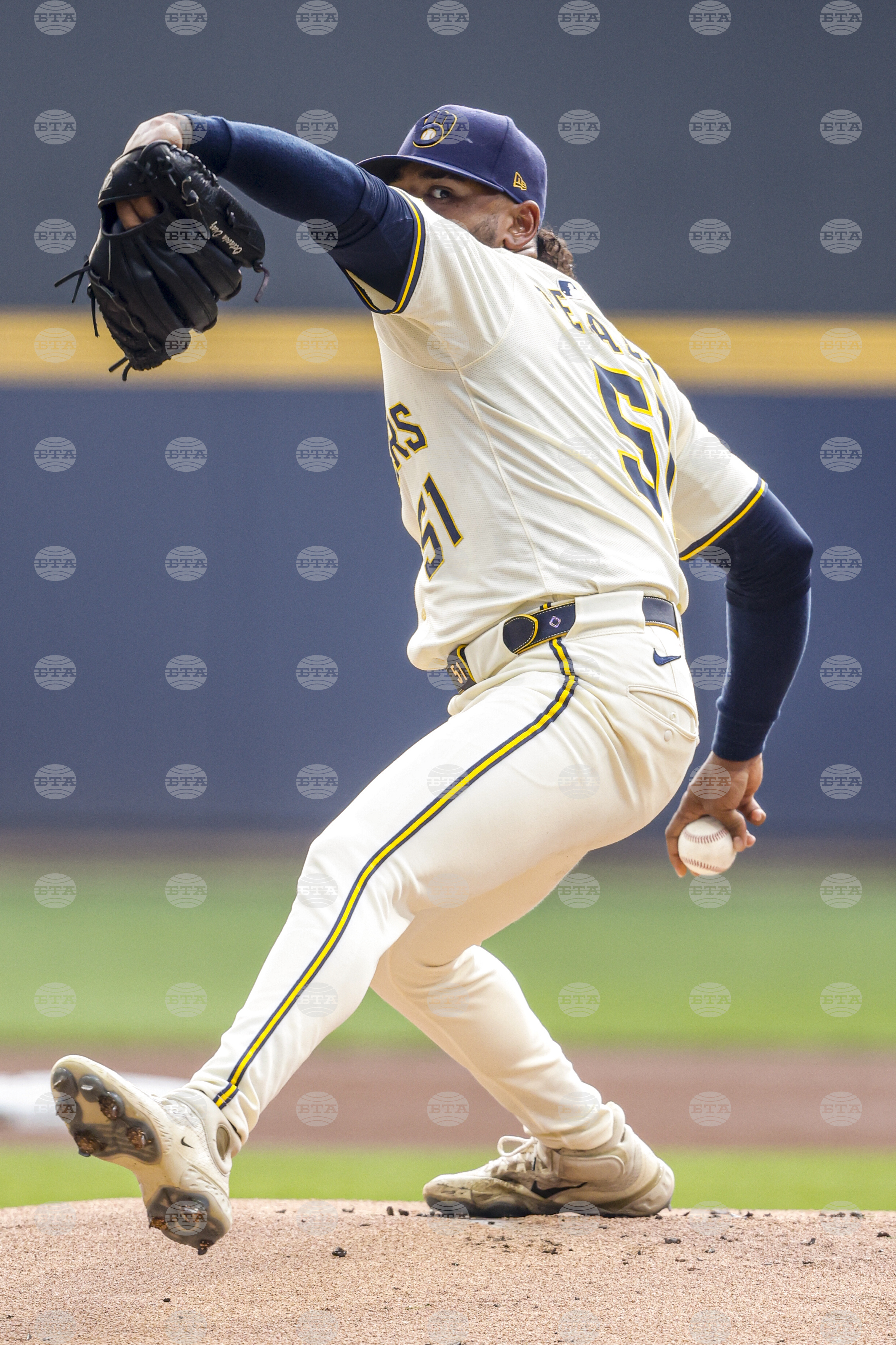 Pirates Brewers Baseball